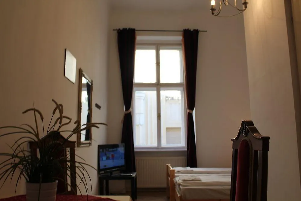 Old Monarchia Hotel Budapest